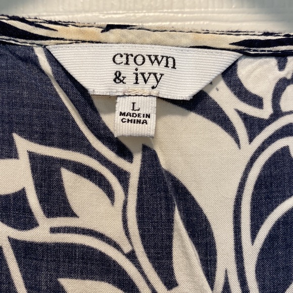 Crown & Ivy Printed Rayon Blouse EUC - Picture 4 of 5